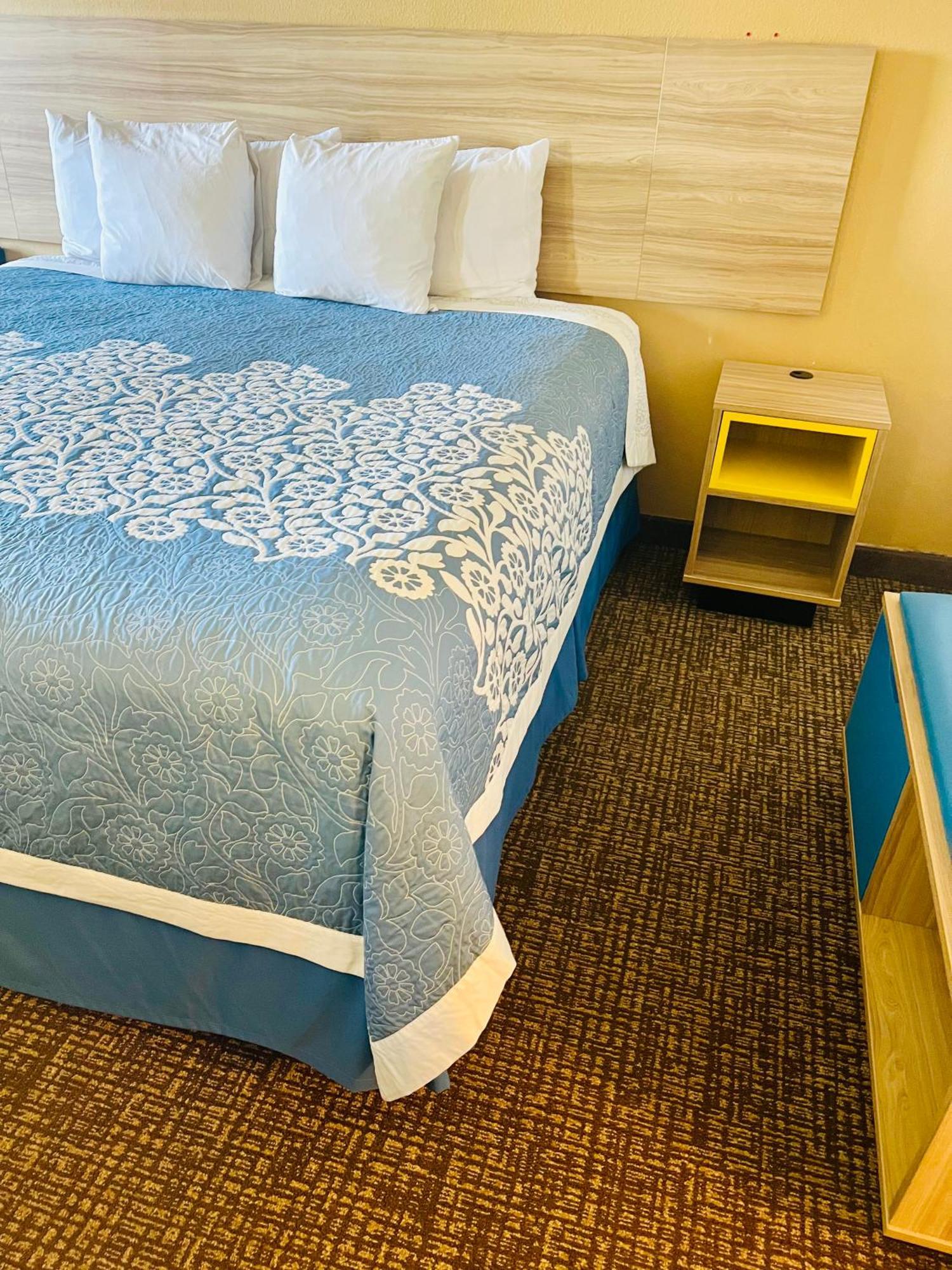 Days Inn By Wyndham Fort Wayne Eksteriør bilde